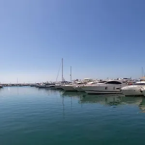 In The Heart Puerto Banus Luxurious Apartment